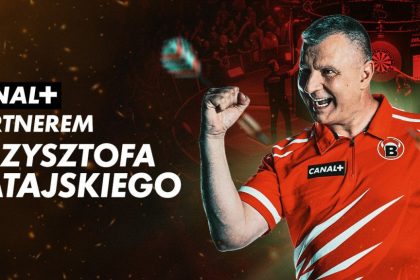 Krzysztof Ratajski w koszulce z logo CANAL+