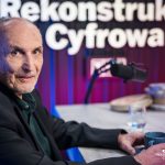 Krzysztof Rogulski podczas nagrania podcastu Rekonstrukcja Cyfrowa TVP